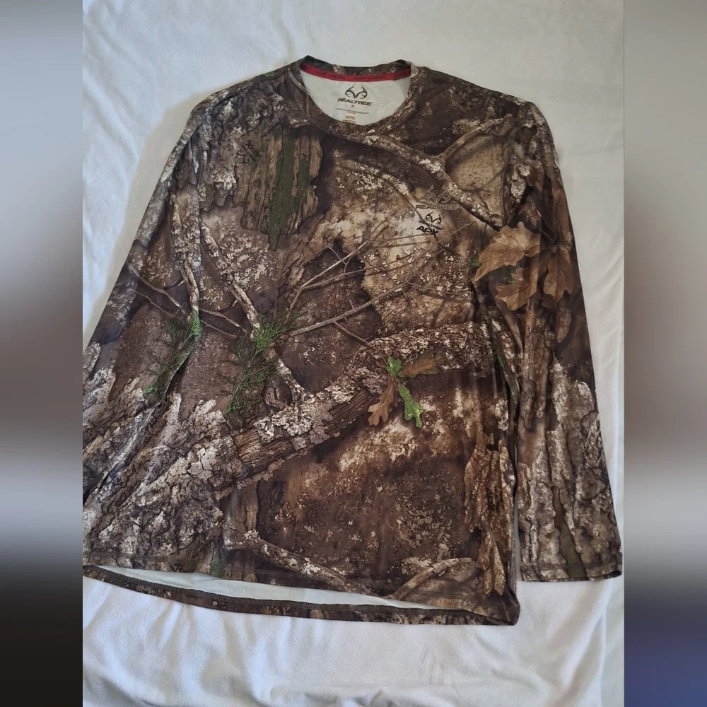 Realtree Forest Camo Long Sleeve Shirt - Picture 1 of 11